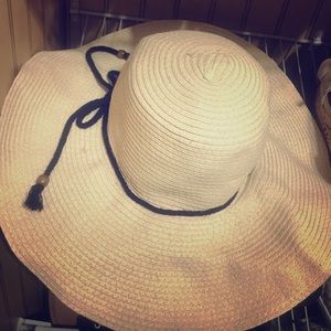 Beach hat